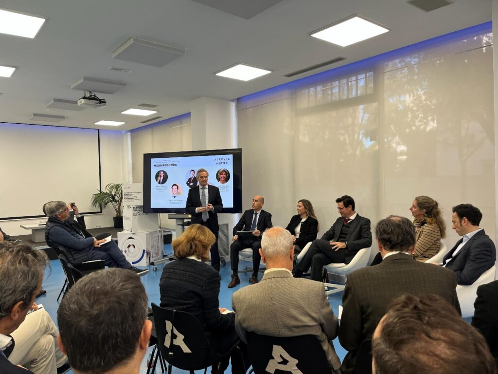 El sector aéreo español renueva su compromiso con la aviación sostenible